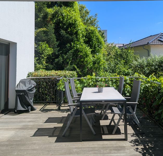 Großzügiges Haus-im-Haus mit Garten, hochwertiger Ausstattung  in Top-Lage am Kapellenberg